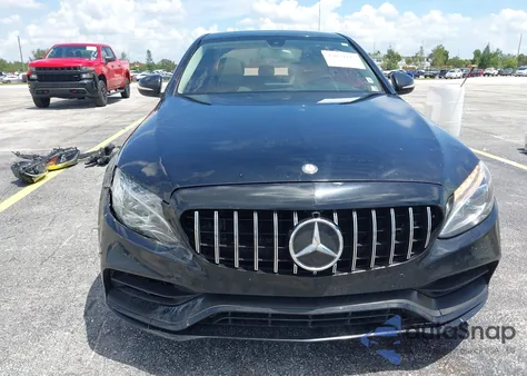 2015 Mercedes-Benz C 300 4Matic/Luxury 4Matic/Sport 4Matic из США, поврежденный, VIN 55SWF4KB5FU031879